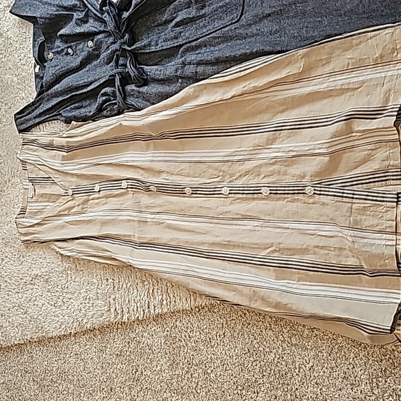 LOT OF 2  Liz Claiborne linen dresses. Like new worn 1-2× each. SELLING TOGETHER - Picture 2 of 5